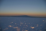 L'ombre du Mont-Blanc, projete jusqu' l'horizon