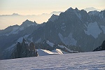 L'Aiguille du Midi (3842 m) et l'Aiguille Verte (4122 m) vues d'encore plus haut !