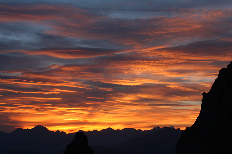 Premires lueurs sur l'Oberland suisse