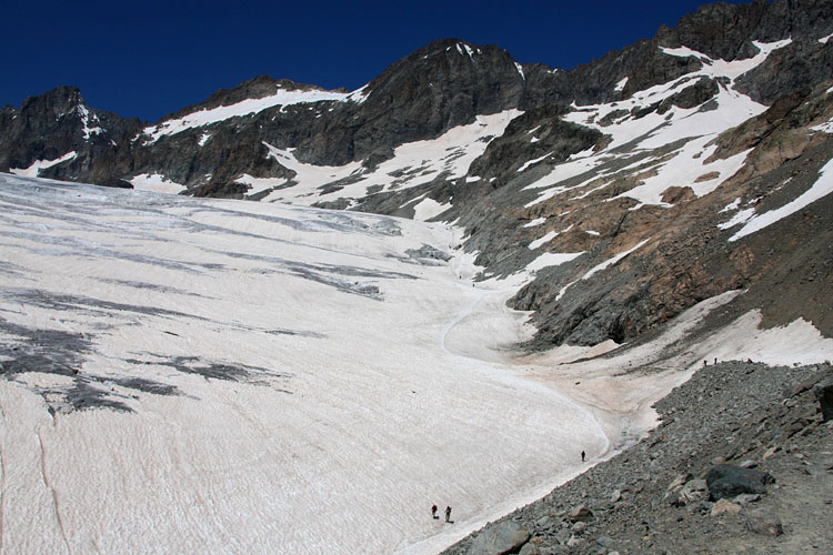 Au-del de la moraine